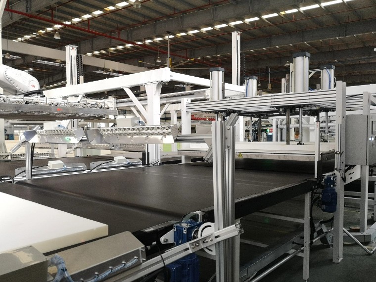 突破性進(jìn)展！全伺服床墊機(jī)專用4040鋁型材解決方案