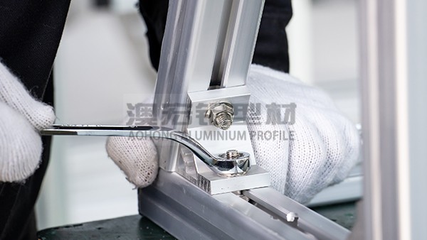 工業鋁型材有哪些配件連接？